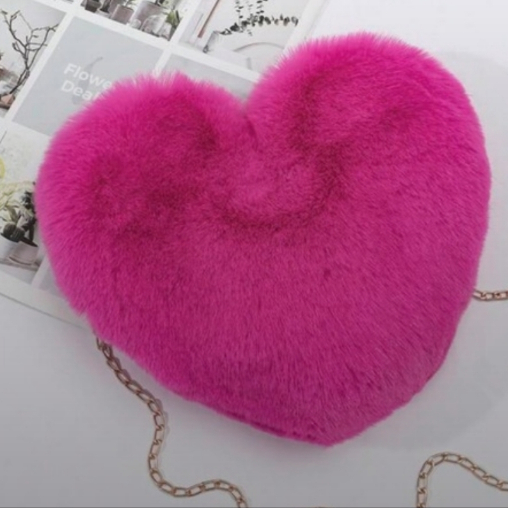Pink Heart-Shaped Fluffy Bag with Chain Crossbody & Cute Zipper Purse